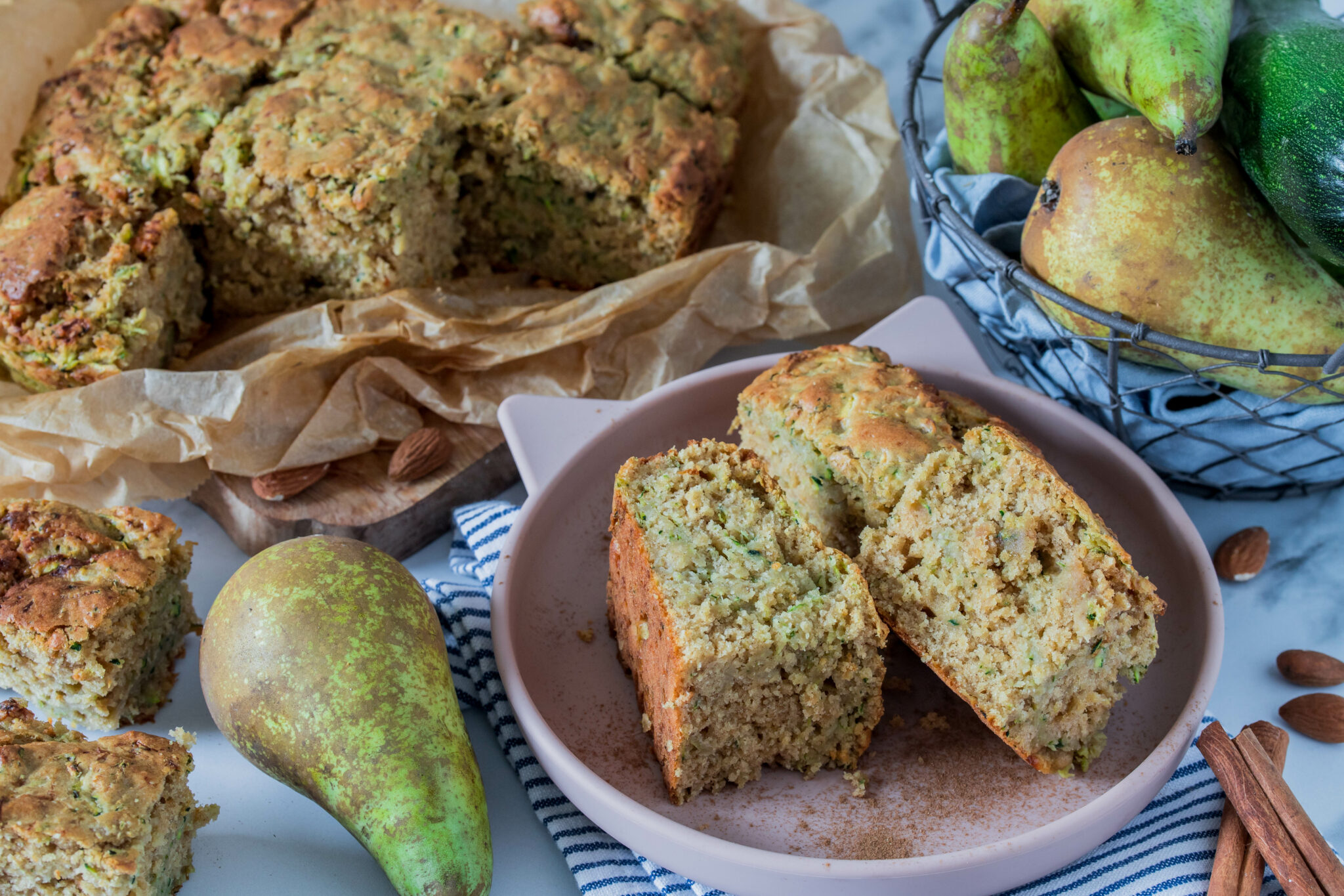 Zucchinikuchen mit Birne - super saftig und lecker ⋆