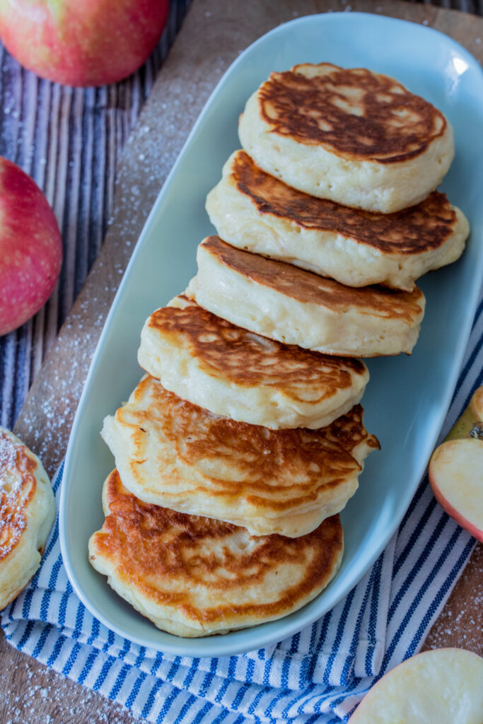Schneller Snack für Kids - Buttermilch Pancakes mit Apfel